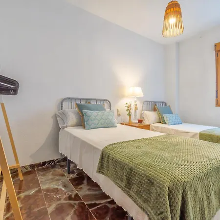 Con Parking El Patio De La Muralla Кордова