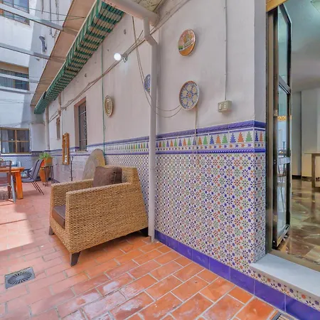 Con Parking El Patio De La Muralla Апартаменты *