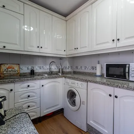 Con Parking El Patio De La Muralla Apartment