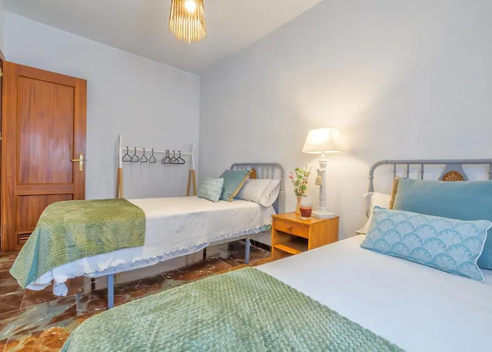 Con Parking El Patio De La Muralla דירה *