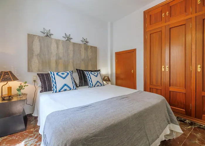 Con Parking El Patio De La Muralla דירה *