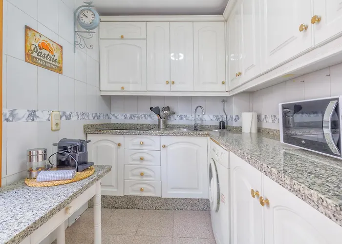 Con Parking El Patio De La Muralla דירה