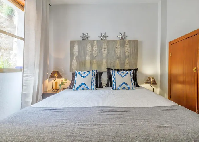 Con Parking El Patio De La Muralla דירה *