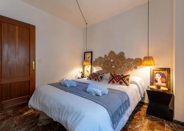 Con Parking El Patio De La Muralla *