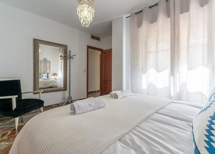 Con Parking El Patio De La Muralla * Córdoba