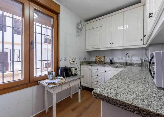 Con Parking El Patio De La Muralla