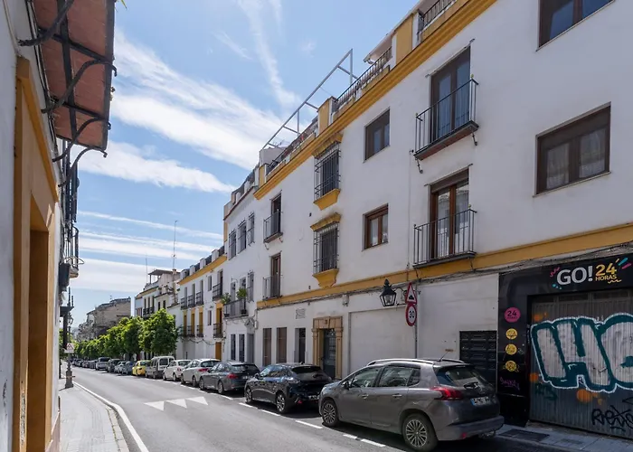 Con Parking El Patio De La Muralla *