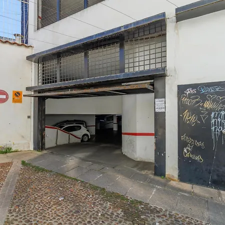 Апартаменти Con Parking El Patio De La Muralla