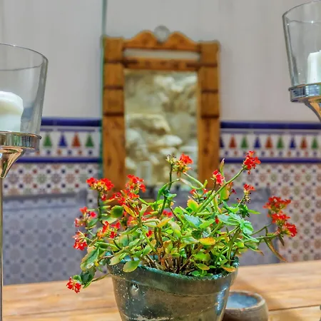 Con Parking El Patio De La Muralla Appartement *