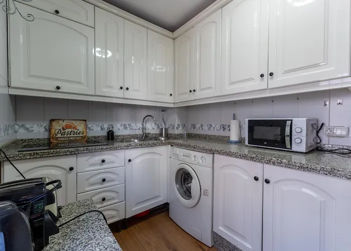 Con Parking El Patio De La Muralla Apartment