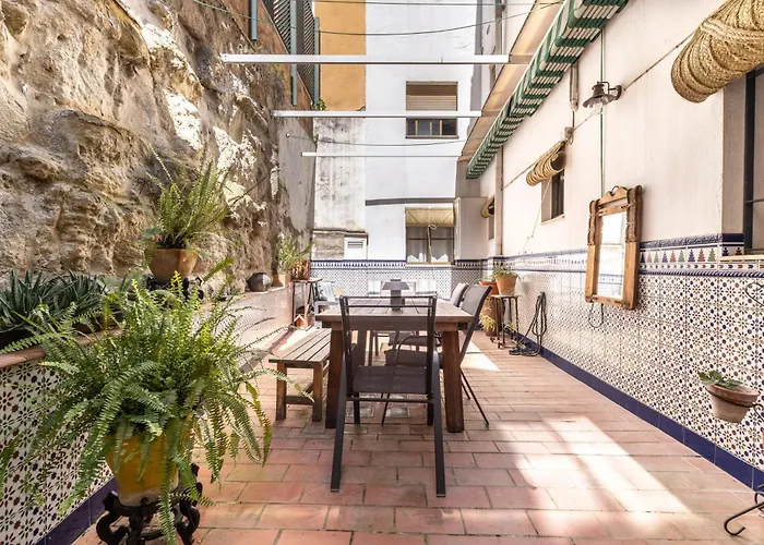 Con Parking El Patio De La Muralla Apartment